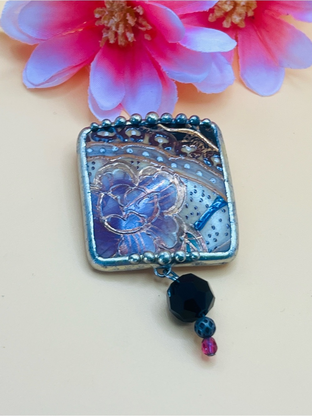 VINTAGE LINDA CARRIGAN "BROKEN CHINA" Square shaped BROOCH /Pendant Signed